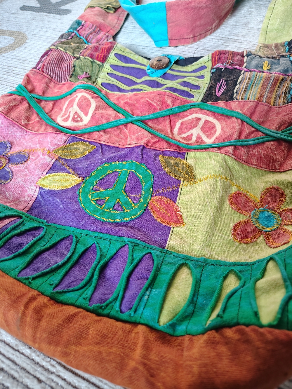 India Boutique Multicolor Patchwork Hobo Bag with Floral & Peace Motifs - Picture 2 of 8